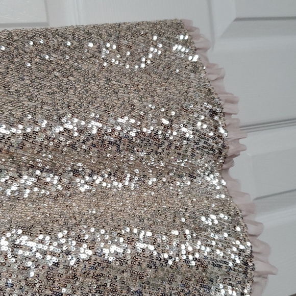 NWT Gal Meets Glam Waterfall Sequin Fit & Flare Dress - Picture 7 of 17